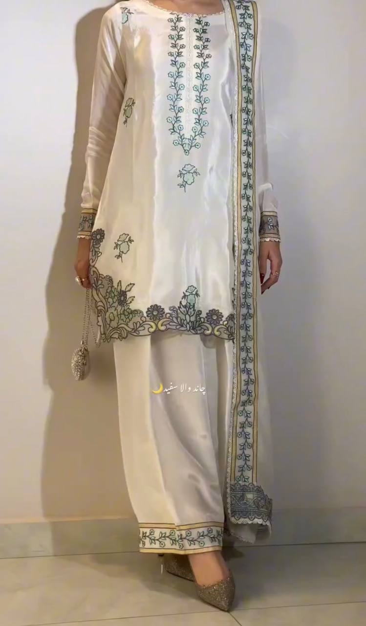 Editorial Pearl & Sage Contrast Co-ord